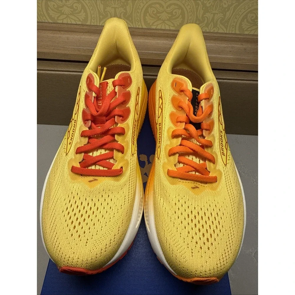 Limited‎ Edition Brooks Ghost Winnie the Pooh Women's 8M Disney Limited Edition